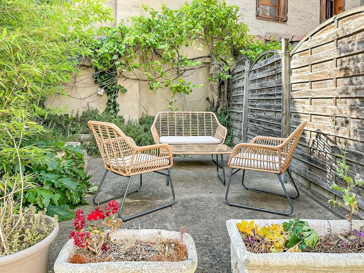 Le Balcon De *